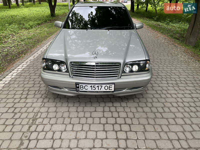 Седан Mercedes-Benz C-Class 1994 в Жовкве