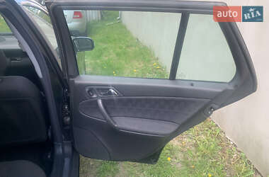 Универсал Mercedes-Benz C-Class 2004 в 