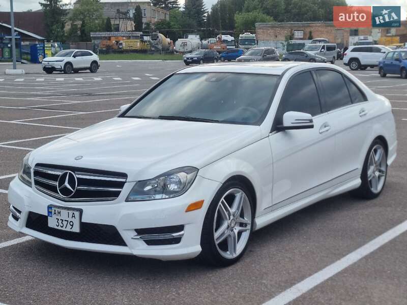 Седан Mercedes-Benz C-Class 2013 в Житомирі