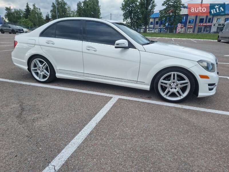 Седан Mercedes-Benz C-Class 2013 в Житомирі