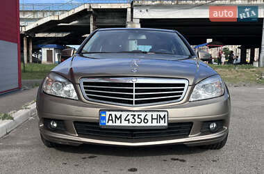 Седан Mercedes-Benz C-Class 2010 в 