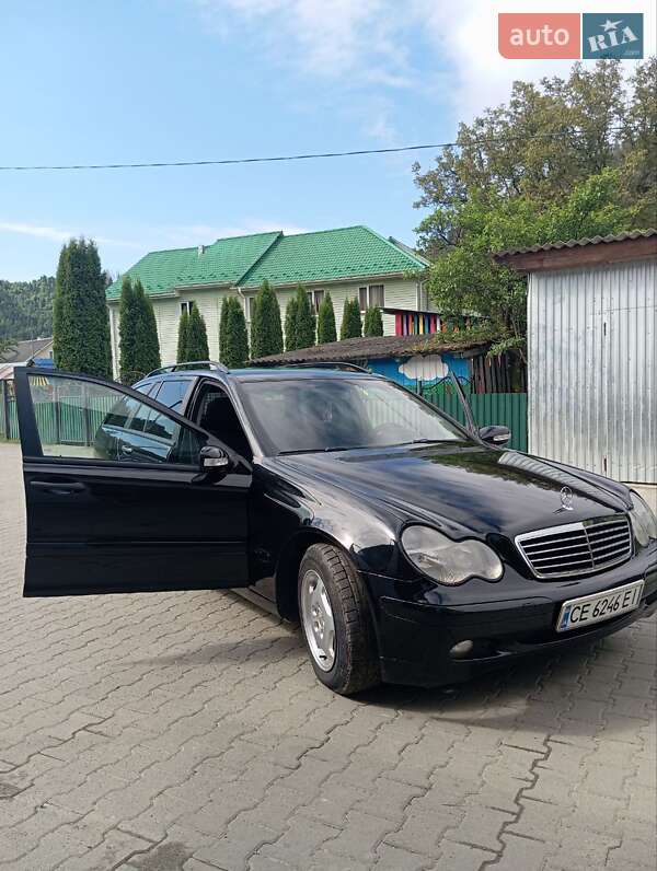 Универсал Mercedes-Benz C-Class 2002 в Верховине