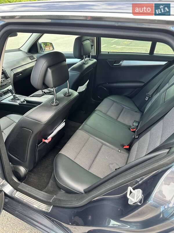 Универсал Mercedes-Benz C-Class 2010 в Черновцах фото 14 Универсал Mercedes-Benz C-Class 2010 в Черновцах