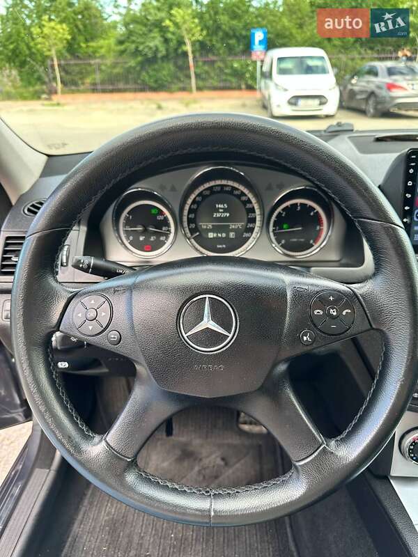Универсал Mercedes-Benz C-Class 2010 в Черновцах фото 10 Универсал Mercedes-Benz C-Class 2010 в Черновцах