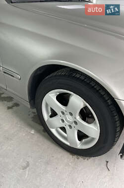Седан Mercedes-Benz C-Class 2004 в 