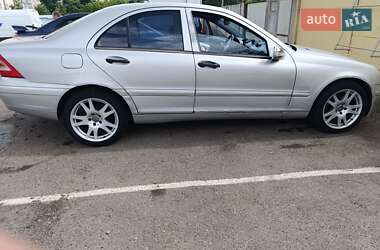 Седан Mercedes-Benz C-Class 2000 в 