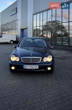 Седан Mercedes-Benz C-Class 2003 в Бучаче