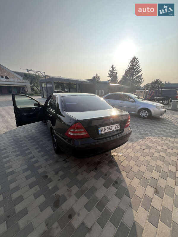 Седан Mercedes-Benz C-Class 2003 в Лубнах