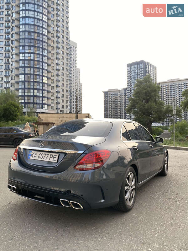 Седан Mercedes-Benz C-Class 2015 в Киеве