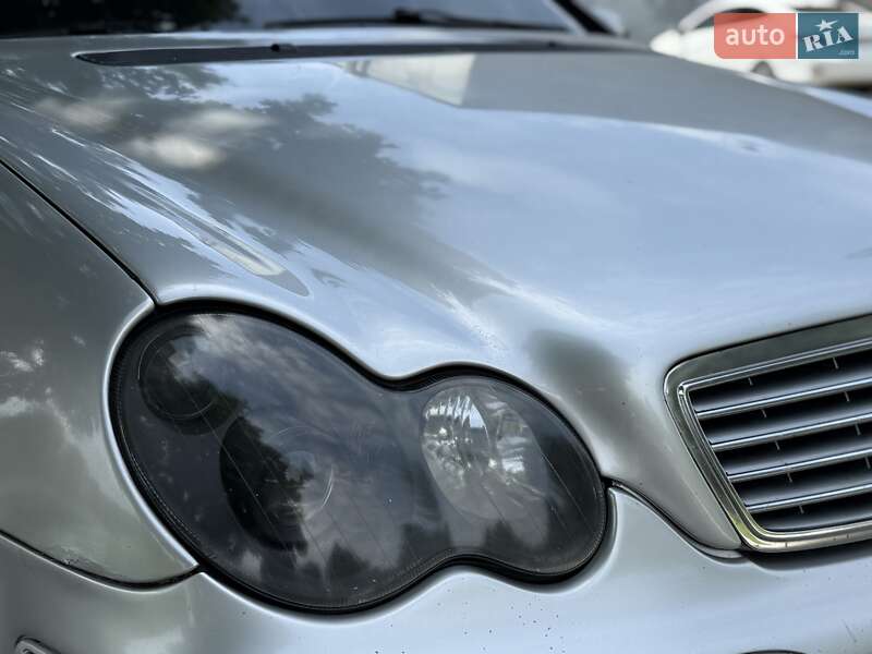 Седан Mercedes-Benz C-Class 2000 в Ровно