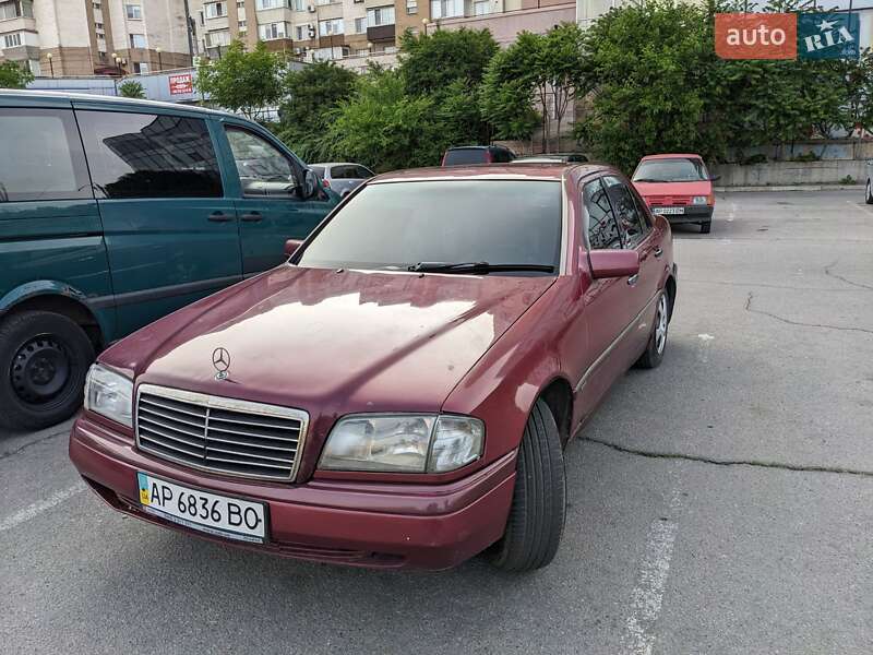 Седан Mercedes-Benz C-Class 1994 в Запоріжжі