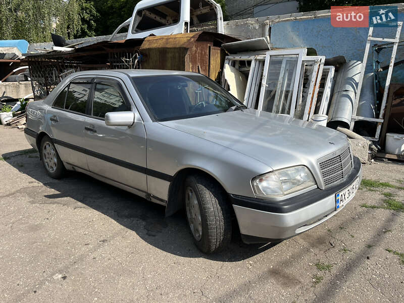 Седан Mercedes-Benz C-Class 1996 в 