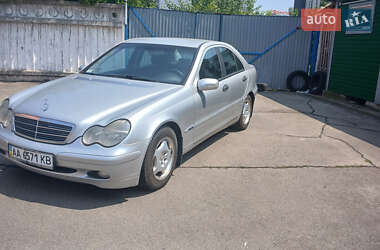 Седан Mercedes-Benz C-Class 2001 в Киеве
