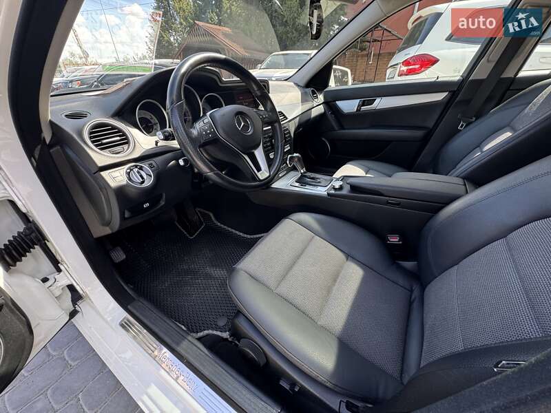 Седан Mercedes-Benz C-Class 2013 в Вінниці