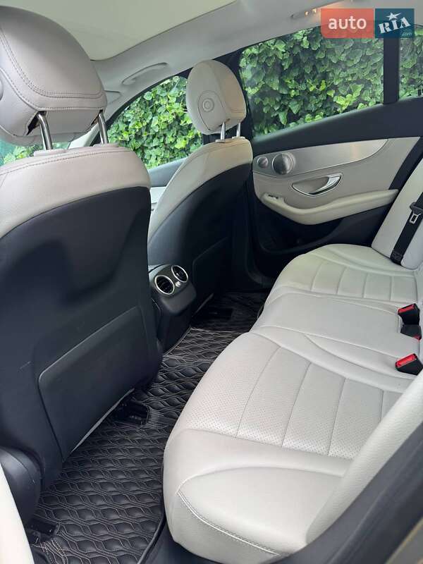 Седан Mercedes-Benz C-Class 2015 в Киеве