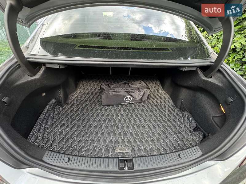 Седан Mercedes-Benz C-Class 2015 в Киеве