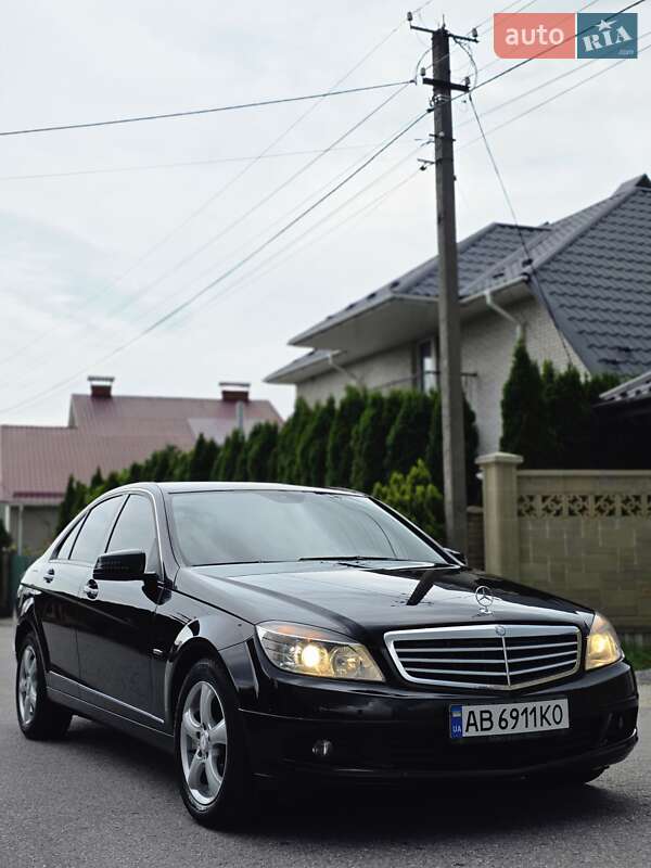 Седан Mercedes-Benz C-Class 2010 в Вінниці