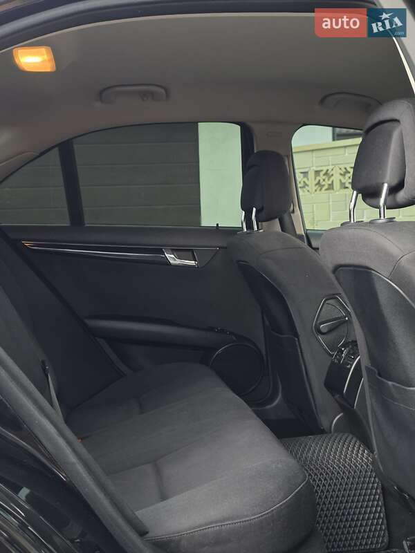 Седан Mercedes-Benz C-Class 2010 в Вінниці