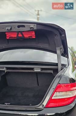 Седан Mercedes-Benz C-Class 2010 в 