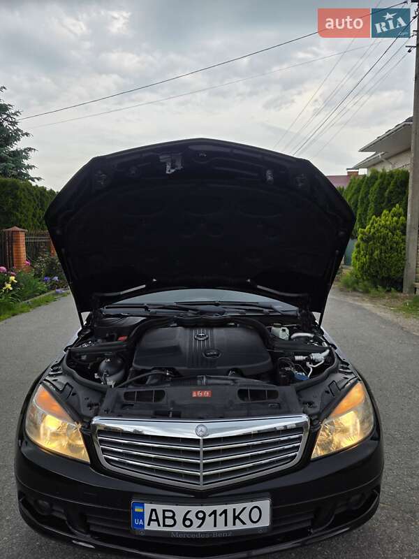 Седан Mercedes-Benz C-Class 2010 в Вінниці