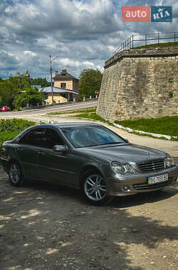 Седан Mercedes-Benz C-Class 2004 в 