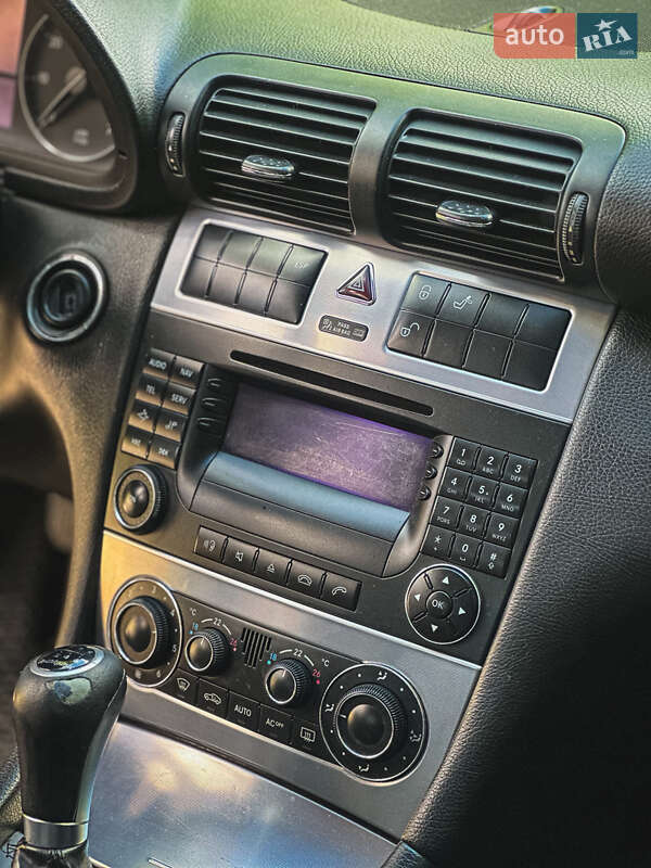 Седан Mercedes-Benz C-Class 2004 в Тернополі