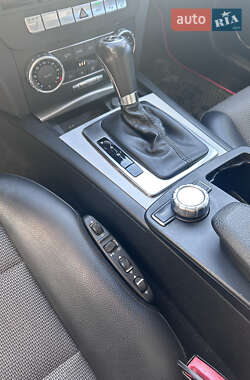 Універсал Mercedes-Benz C-Class 2011 в 