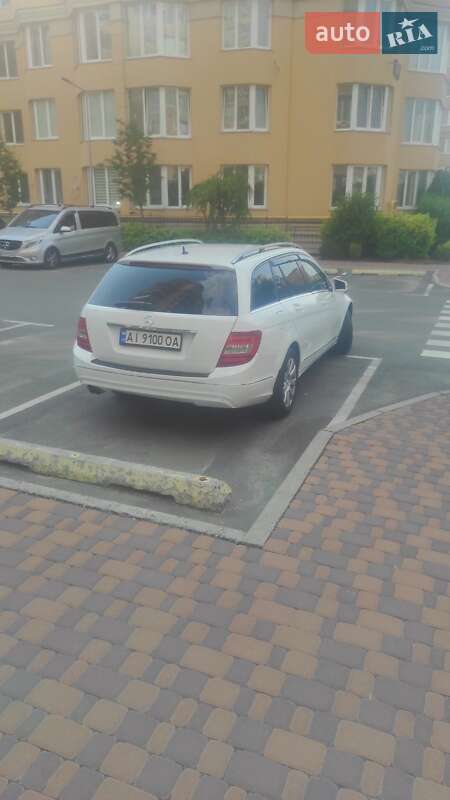 Універсал Mercedes-Benz C-Class 2013 в Софіївській Борщагівці
