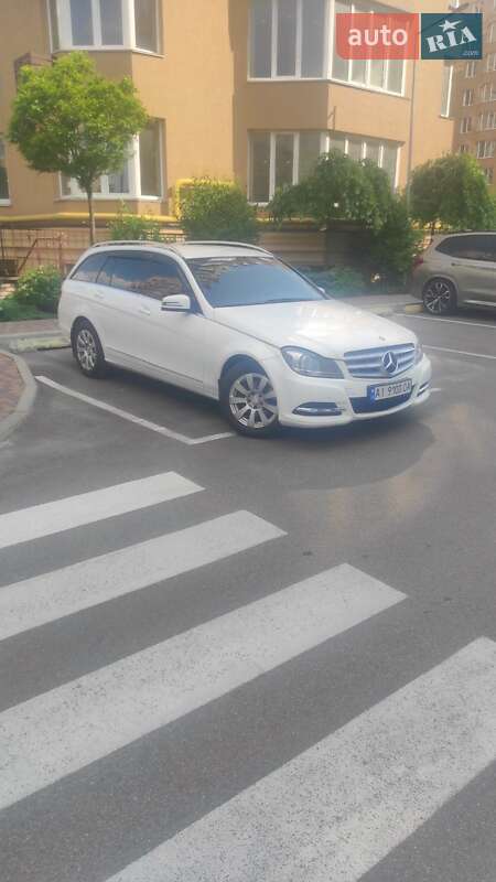 Універсал Mercedes-Benz C-Class 2013 в Софіївській Борщагівці