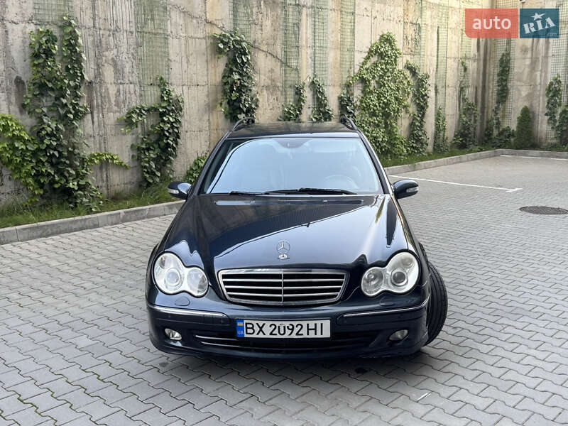 Універсал Mercedes-Benz C-Class 2004 в Хмельницькому