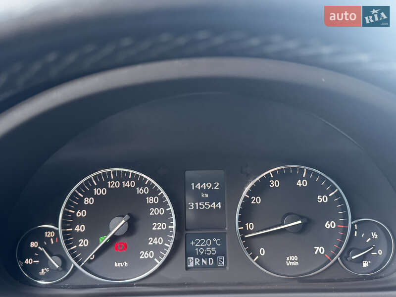 Універсал Mercedes-Benz C-Class 2004 в Хмельницькому