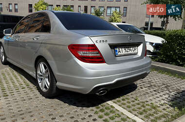 Седан Mercedes-Benz C-Class 2011 в 