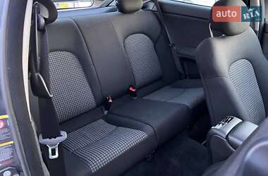 Купе Mercedes-Benz C-Class 2006 в 