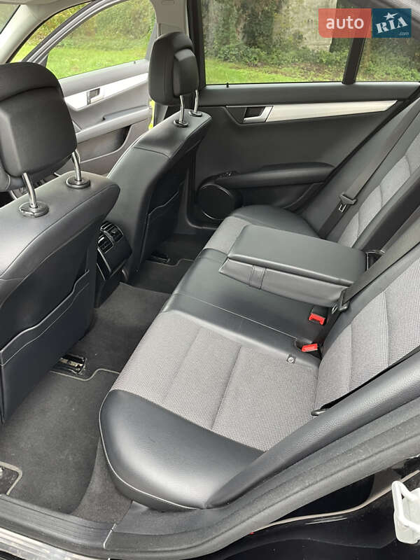 Седан Mercedes-Benz C-Class 2012 в Бродах фото 22 Седан Mercedes-Benz C-Class 2012 в Бродах