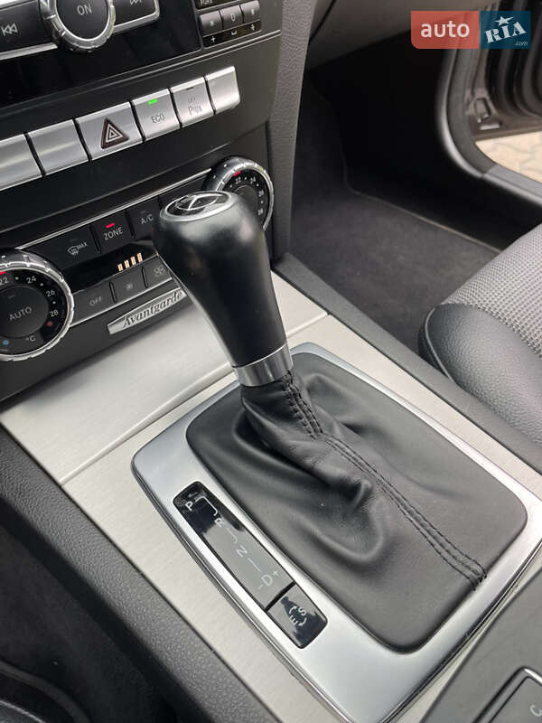 Седан Mercedes-Benz C-Class 2012 в Бродах фото 29 Седан Mercedes-Benz C-Class 2012 в Бродах