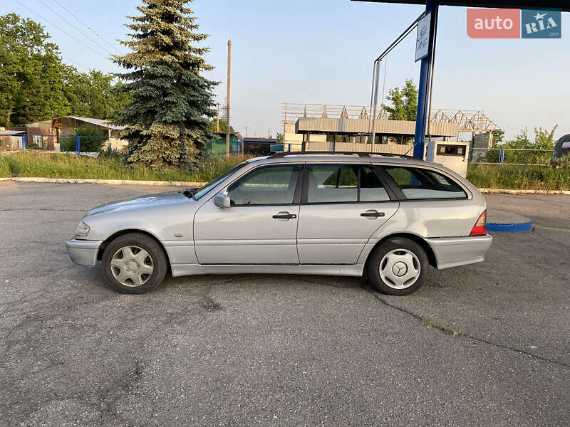 Универсал Mercedes-Benz C-Class 2000 в Кропивницком