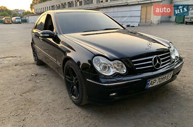 Седан Mercedes-Benz C-Class 2003 в 