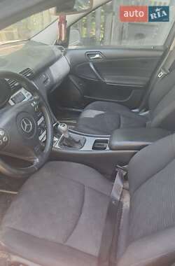 Седан Mercedes-Benz C-Class 2005 в 
