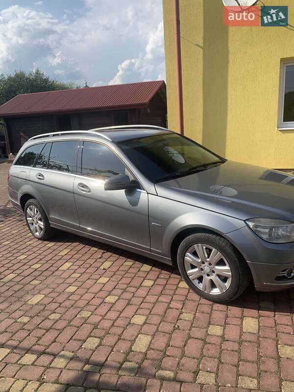 Универсал Mercedes-Benz C-Class 2010 в Львове фото Универсал Mercedes-Benz C-Class 2010 в Львове