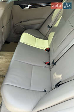 Седан Mercedes-Benz C-Class 2011 в 