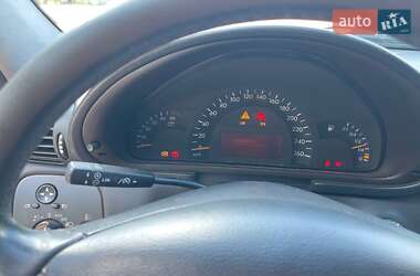Универсал Mercedes-Benz C-Class 2002 в 
