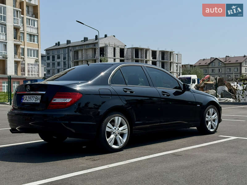 Седан Mercedes-Benz C-Class 2011 в Киеве