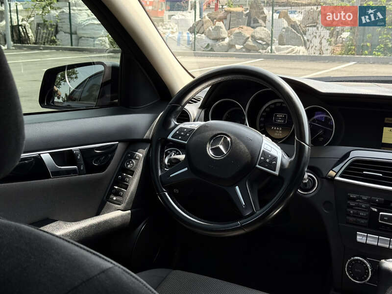 Седан Mercedes-Benz C-Class 2011 в Киеве