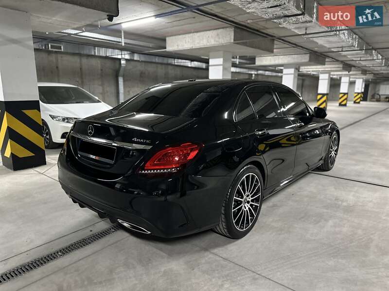 Седан Mercedes-Benz C-Class 2018 в Дніпрі