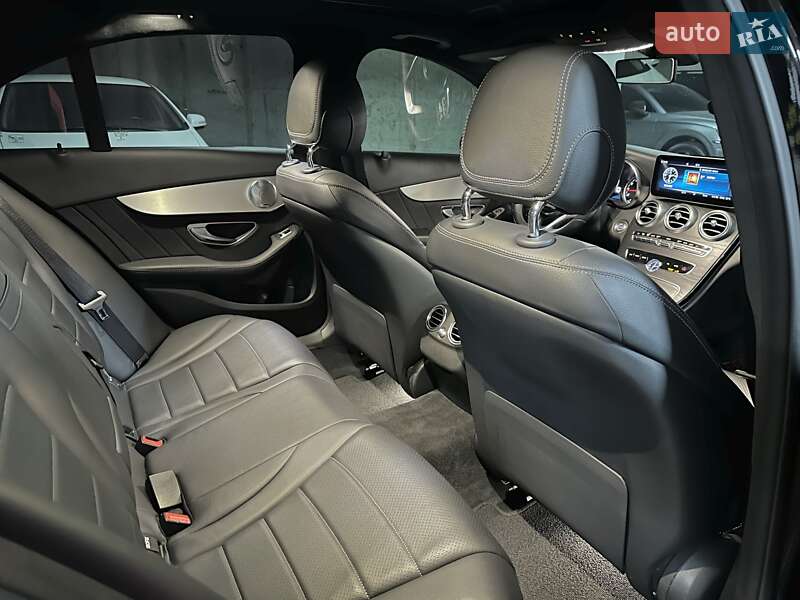Седан Mercedes-Benz C-Class 2018 в Дніпрі