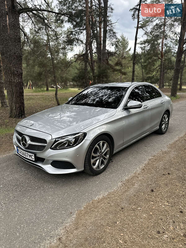 Седан Mercedes-Benz C-Class 2017 в Киеве