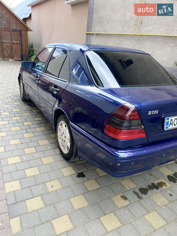 Седан Mercedes-Benz C-Class 1998 в Іршаві