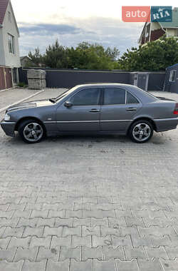 Седан Mercedes-Benz C-Class 1995 в 
