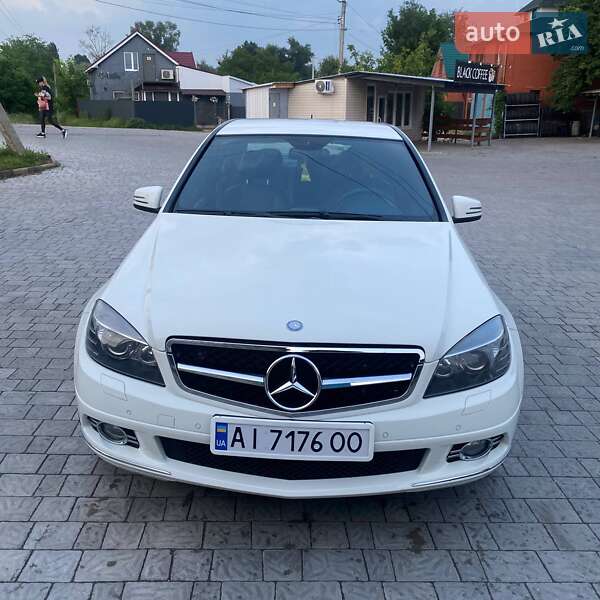 Mercedes-Benz C-Class 2009