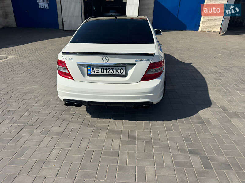 Седан Mercedes-Benz C-Class 2008 в Днепре